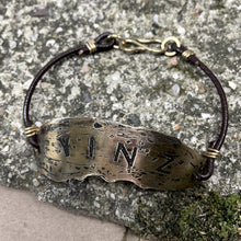 Load image into Gallery viewer, YINZER Pickle bracelet - Brass, leather

